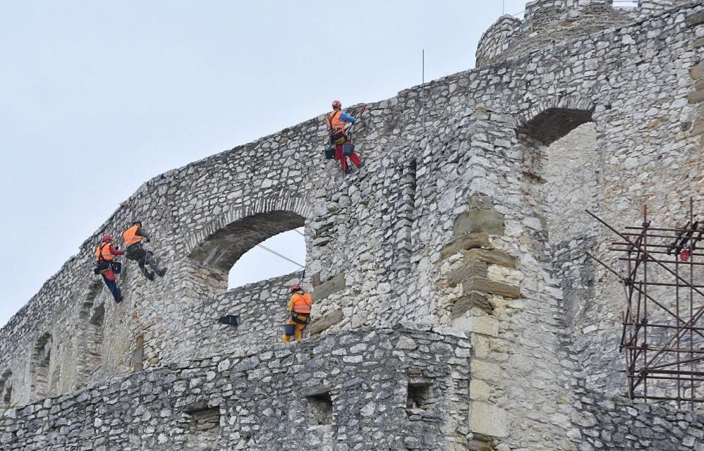 Ministerstvo hľadá milióny na obnovu Spišského hradu, hrozí zrútenie častí