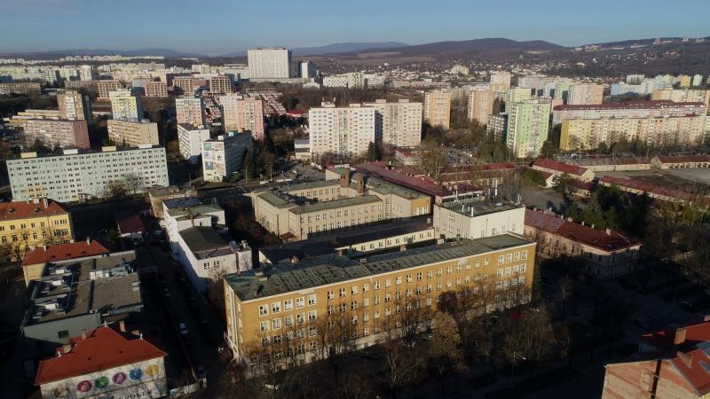 Budova Hlavnej pošty v Košiciach má nového majiteľa, prejde obnovou