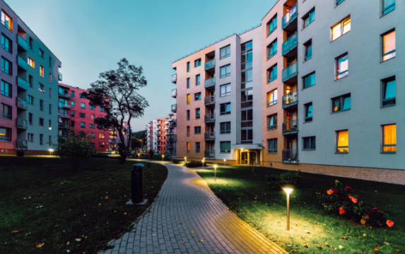 Ceny bytov v Bratislave napriek koronakríze stúpali, dopyt bol však nižší