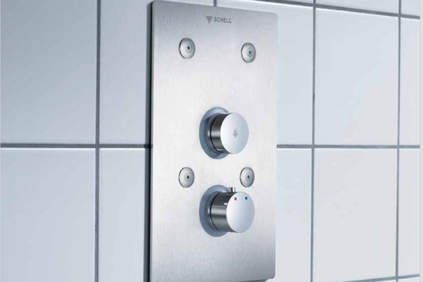 Sprchové armatúry Schell Linus prinášajú spoľahlivé riešenia pre verejné sanitárne priestory