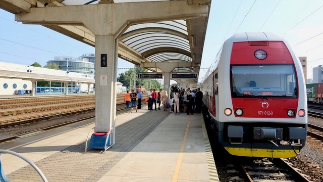 Projekt vysokorýchlostného železničného spojenia Bratislava-Košice by stál okolo 10 miliárd eur, tvrdia analytici