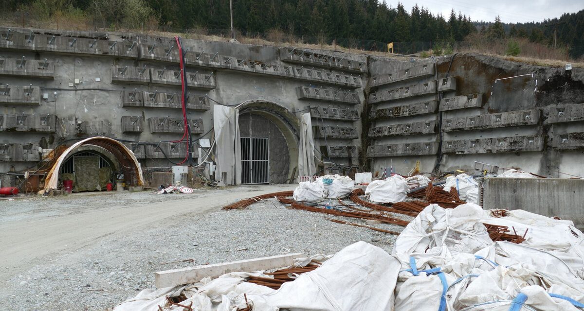 Práce na tuneli Višňové napredujú, betónujú nosnú konštrukciu