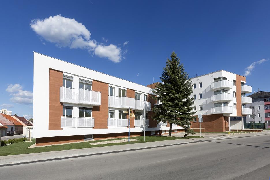 Zelené átrium: Akú vnútornú mikroklímu má prvý pasívny bytový dom na Slovensku?