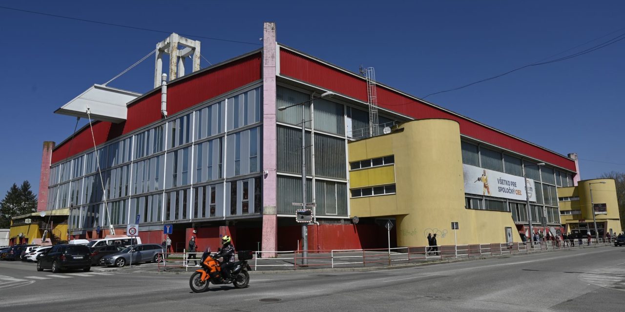 Domovský štadión slávnych slovenských hokejistov finišuje s rekonštrukciou