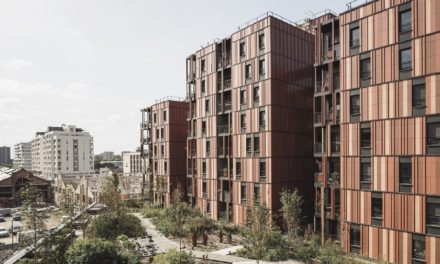 Vo francúzskom brownfielde dominuje udržateľný materiál, celá rezidenčná štvrť je z dreva